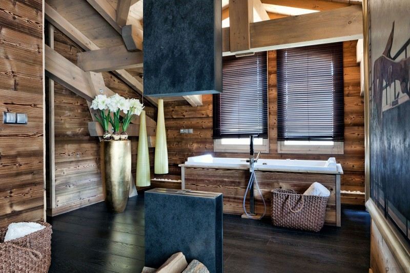 Luxury mountain chalet in the French Alps