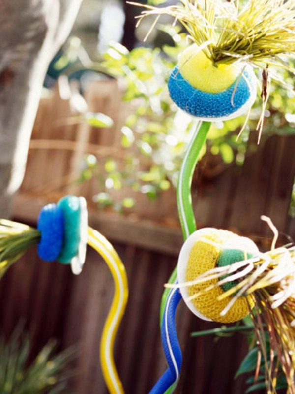 Gartendeko ideas from inexpensive plastics and materials