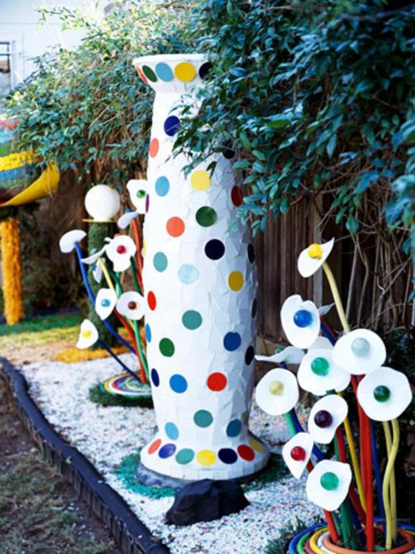 Gartendeko ideas from inexpensive plastics and materials
