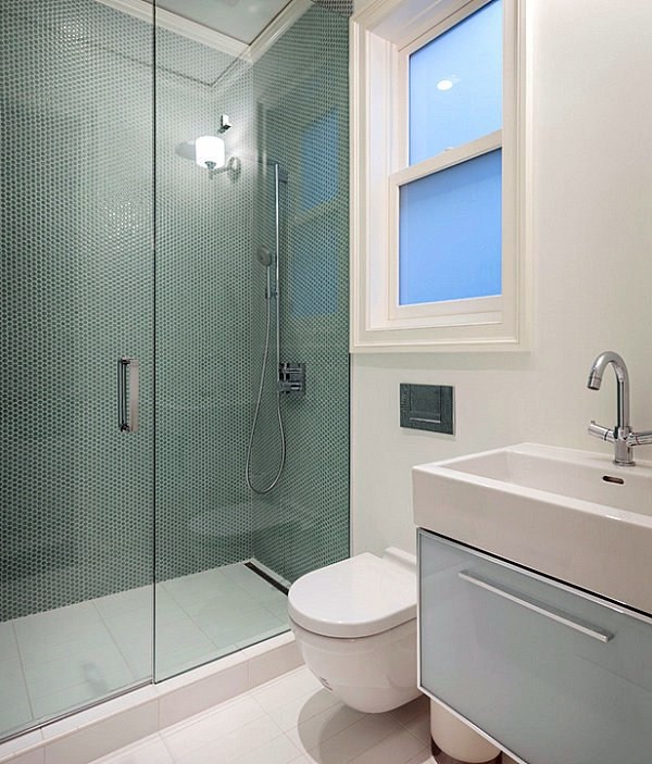 A few tips for the bathroom accessories and bathroom design, which enlarge the space