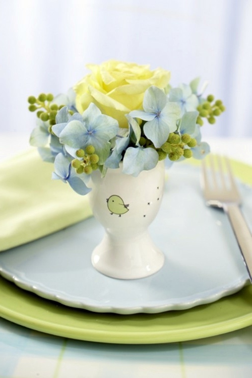 Tinker egg holder and stand for Easter