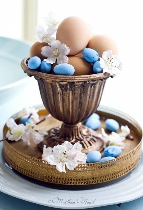 Tinker egg holder and stand for Easter