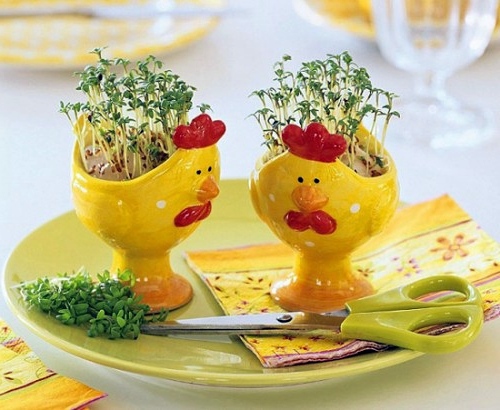 Tinker egg holder and stand for Easter
