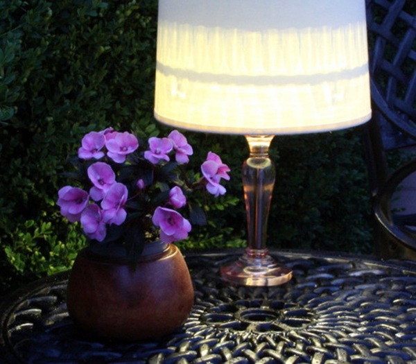Beautiful table lamp yourself make - Brighten your night outdoors!