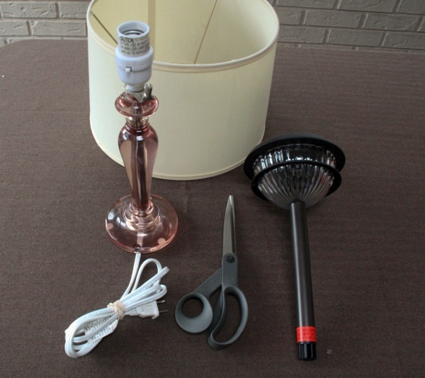 Beautiful table lamp yourself make - Brighten your night outdoors!