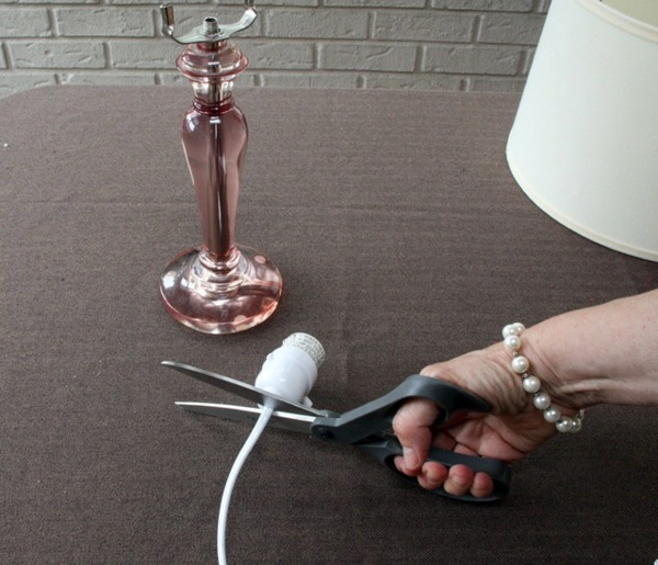 Beautiful table lamp yourself make - Brighten your night outdoors!