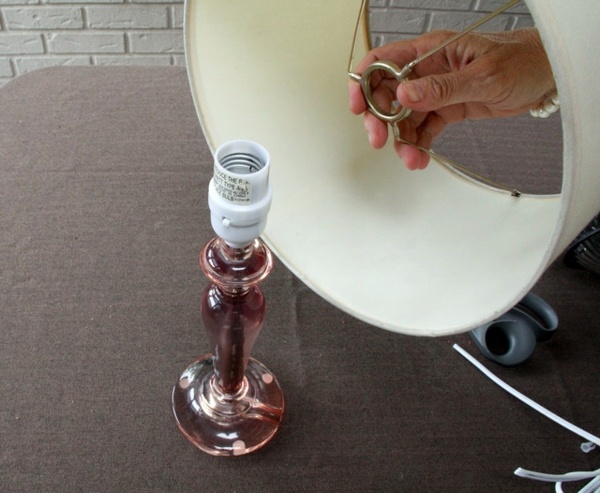 Beautiful table lamp yourself make - Brighten your night outdoors!