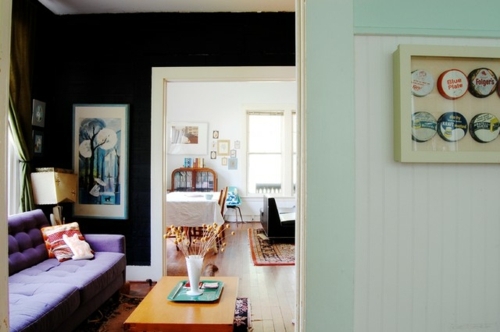 Old house with unusual interior - creativity and color play in an old apartment in Mississippi