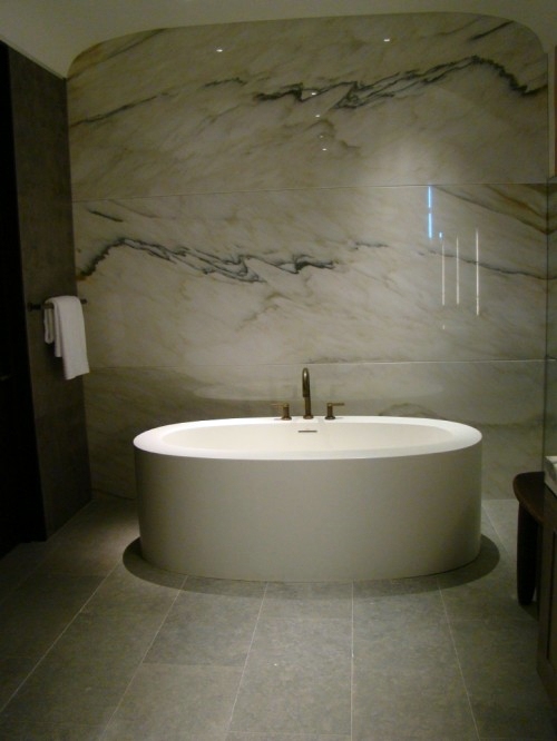 20 beautiful and cool tiled backsplash ideas for the bathroom