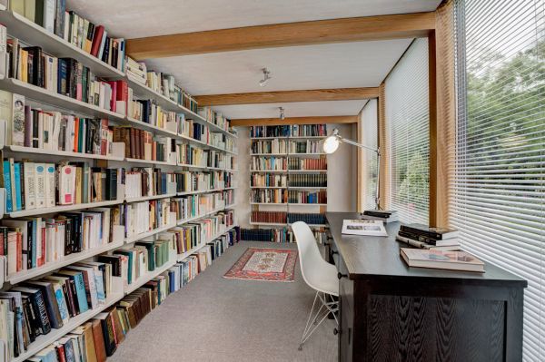 Cube Garden House serves as a home library