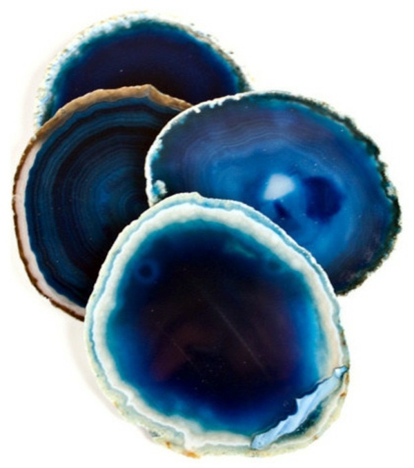 Designer items in cobalt blue - a popular accent in the interior Designer items in cobalt blue - a popular accent in the interior