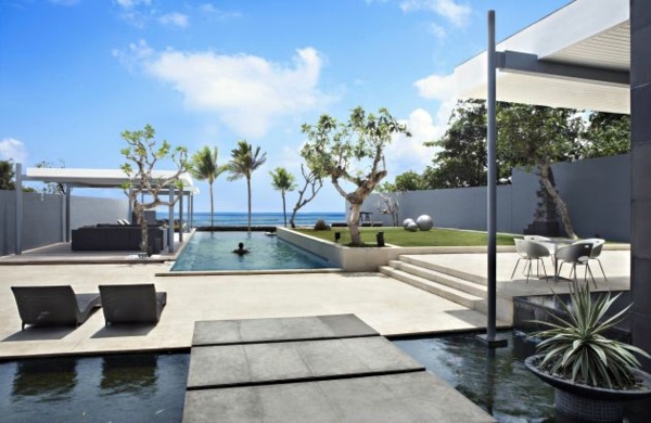Exotic private hotel in Indonesia by David Wahl and Melanie Hall