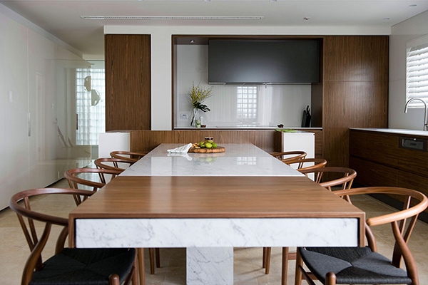 Small Apartment in Sydney - chic contemporary decor of Minosa Design Studio
