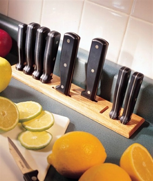 Knife Block for Kitchen Knives - Arrange your knife set with style on!