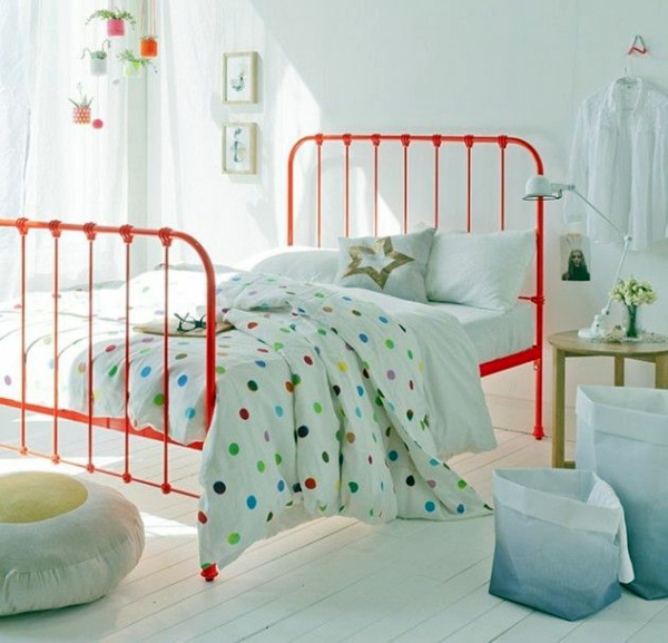 Bedroom color ideas for a moody atmosphere