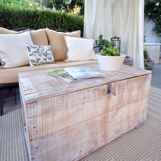 Cool outdoor accessories ideas - beautiful table decoration tips and suggestions