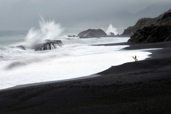 Small people, lost in the majesty of nature