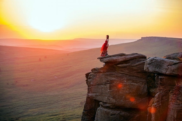 Small people, lost in the majesty of nature