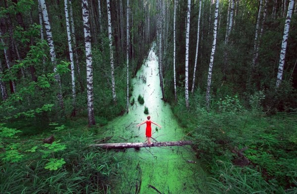 Small people, lost in the majesty of nature