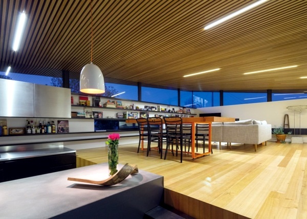 Unconventional house cultivation on two levels