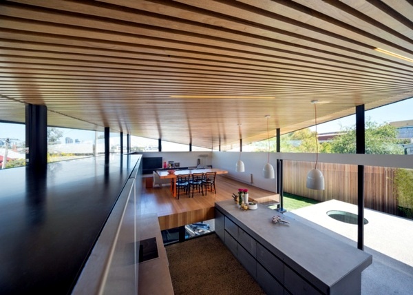 Unconventional house cultivation on two levels