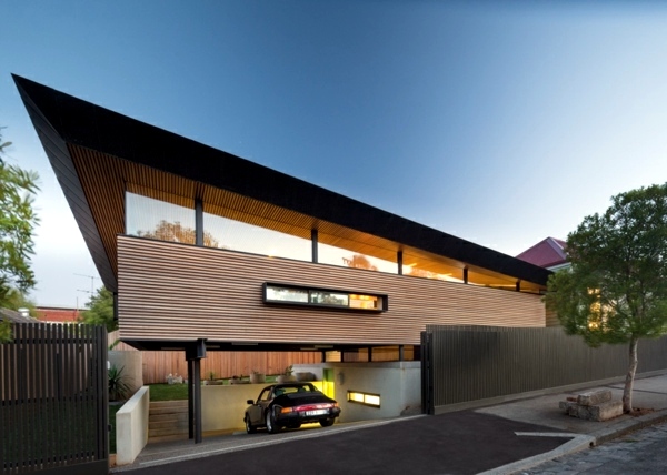 Unconventional house cultivation on two levels