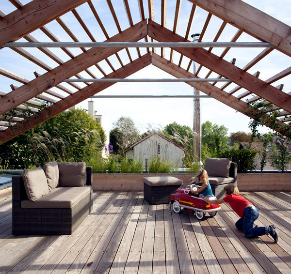 Sustainable eco-house in Paris with a flexible layout Sustainable eco-house in Paris with a flexible layout