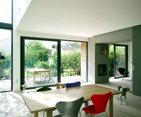 Sustainable eco-house in Paris with a flexible layout Sustainable eco-house in Paris with a flexible layout