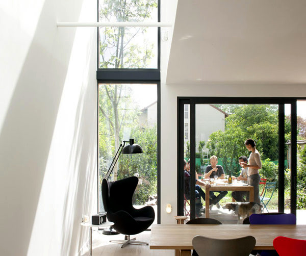 Sustainable eco-house in Paris with a flexible layout Sustainable eco-house in Paris with a flexible layout