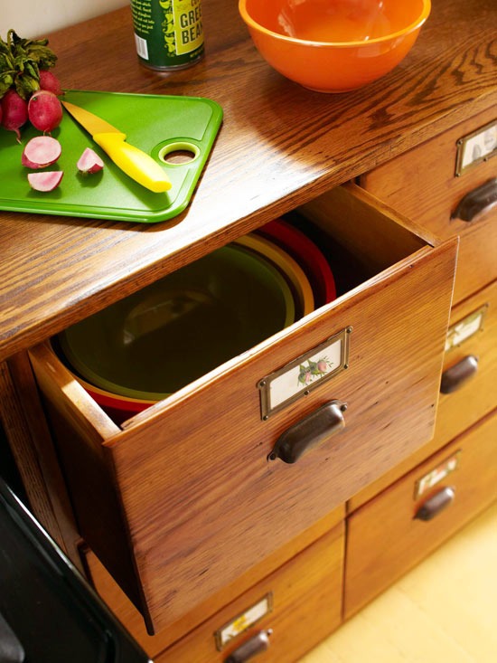 Compact kitchens that make the small space look bigger