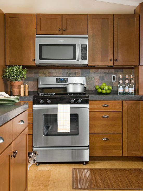 Compact kitchens that make the small space look bigger