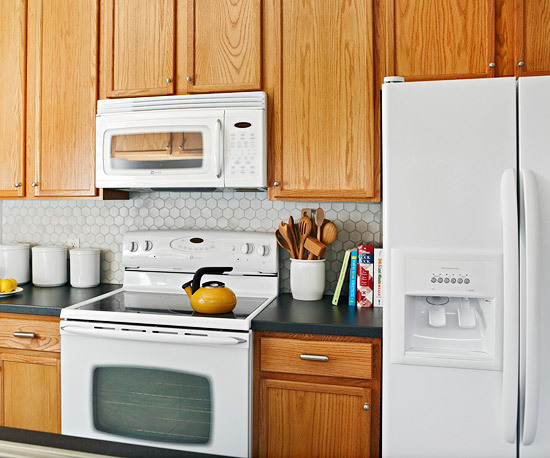 Compact kitchens that make the small space look bigger