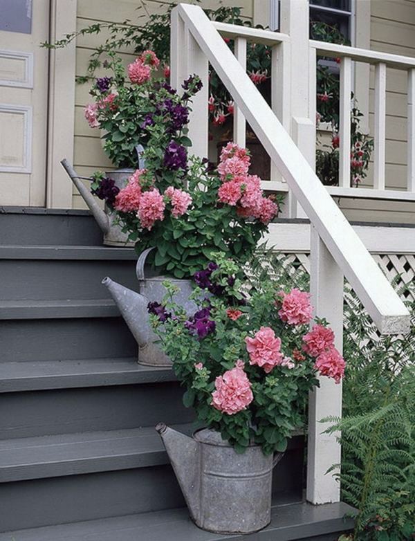 Great garden design with decoration of flower pots Great garden design with decoration of flower pots