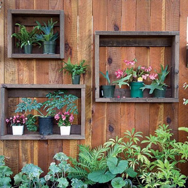 Great garden design with decoration of flower pots Great garden design with decoration of flower pots
