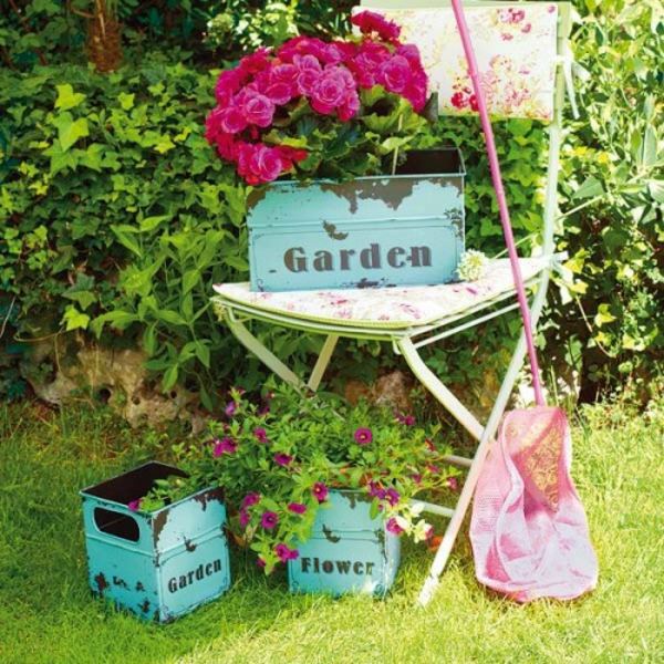 Great garden design with decoration of flower pots Great garden design with decoration of flower pots