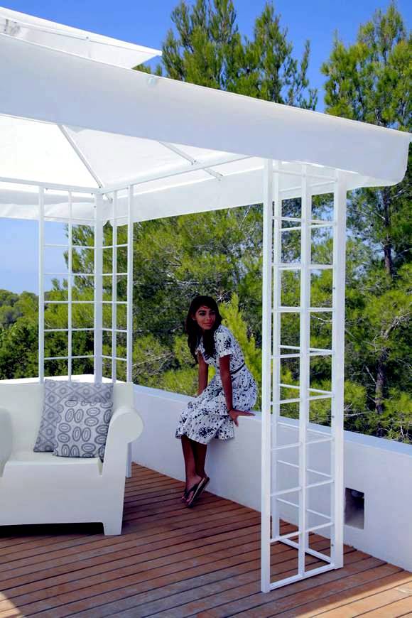 Pavilion Gallery - garden & balcony