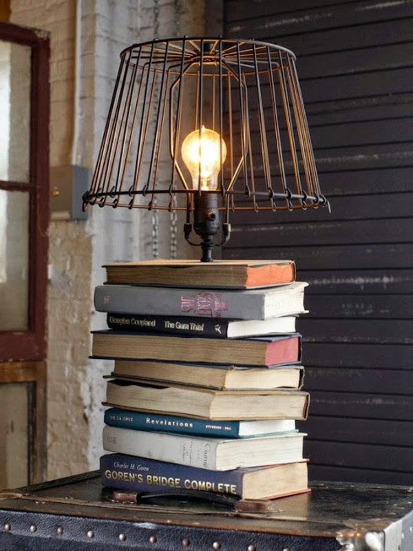 DIY - Do it yourself - DIY table lamp with base from books DIY - Do it yourself - DIY table lamp with base from books