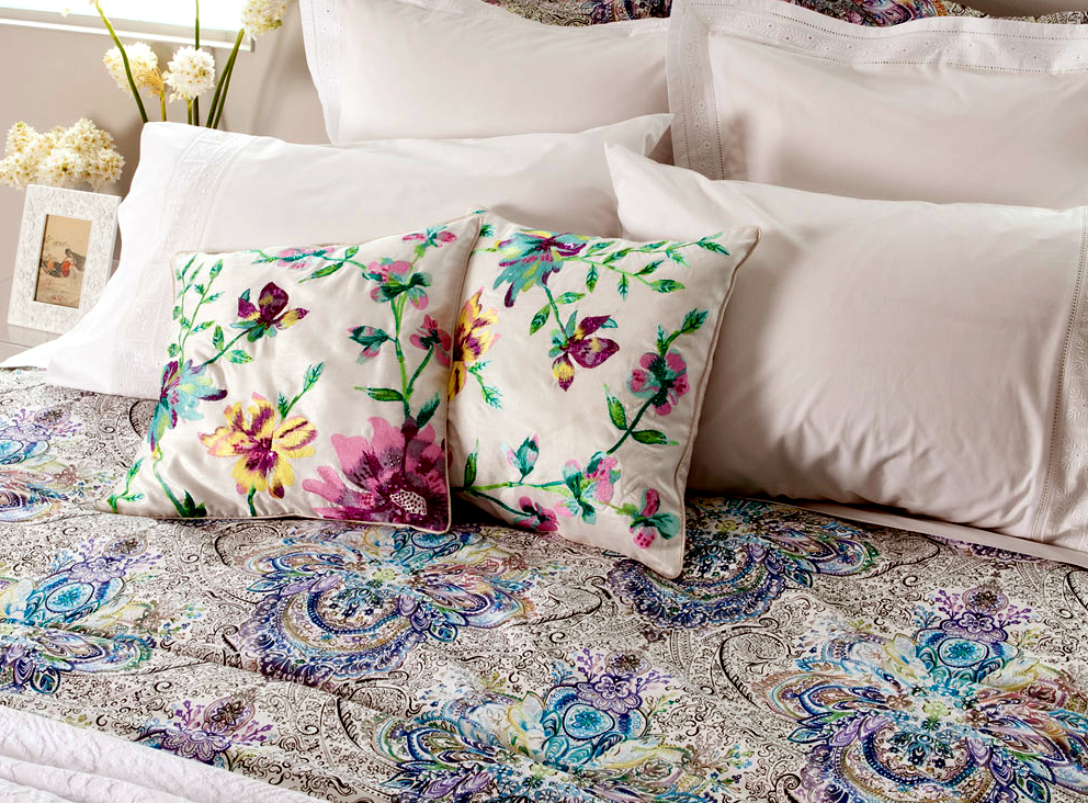 Top 10: quilts, comforters room Top 10: quilts, comforters room