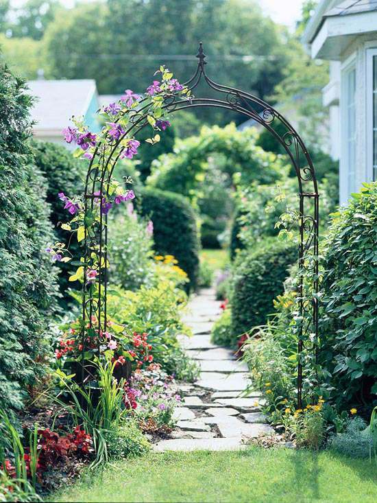 Clever Landscaping - stylish transition from the front to the back yard