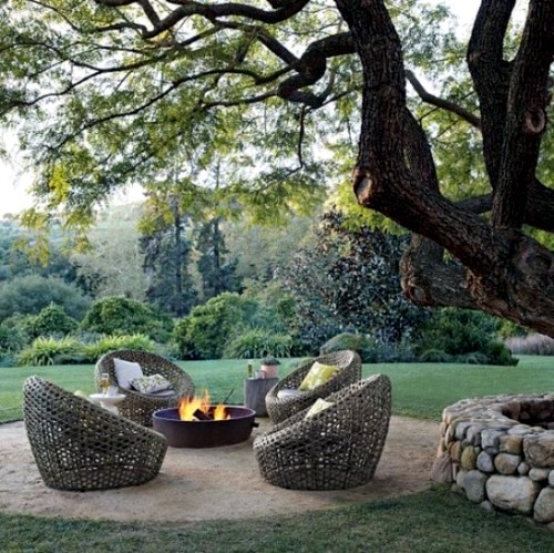 20 Cool, modern garden furniture mounted designs for terrace and balcony