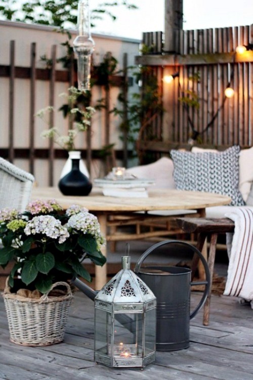 20 Cool, modern garden furniture mounted designs for terrace and balcony
