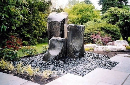 10 Cool Water Garden Ideas - Whimsical, naturalistic garden design