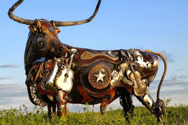 Deco sculptures by the designer John Lopez Deco sculptures by the designer John Lopez