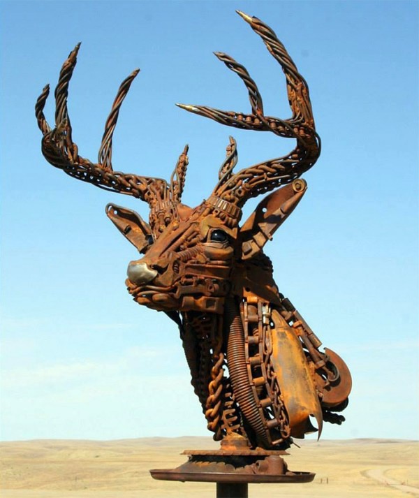 Deco sculptures by the designer John Lopez Deco sculptures by the designer John Lopez