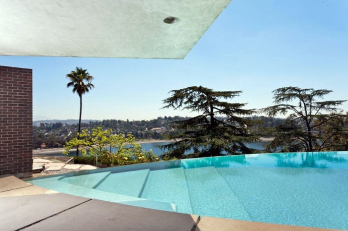 Architect house for sale - the Silvertop house of John Lautner