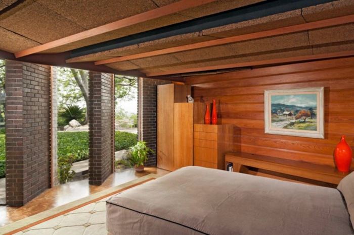 Architect house for sale - the Silvertop house of John Lautner