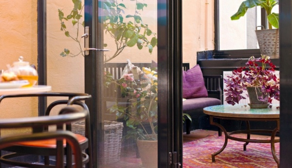 Scandinavian Interior Design with colorful touches - a little Shabby Chic and