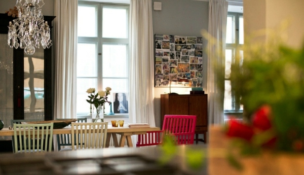 Scandinavian Interior Design with colorful touches - a little Shabby Chic and