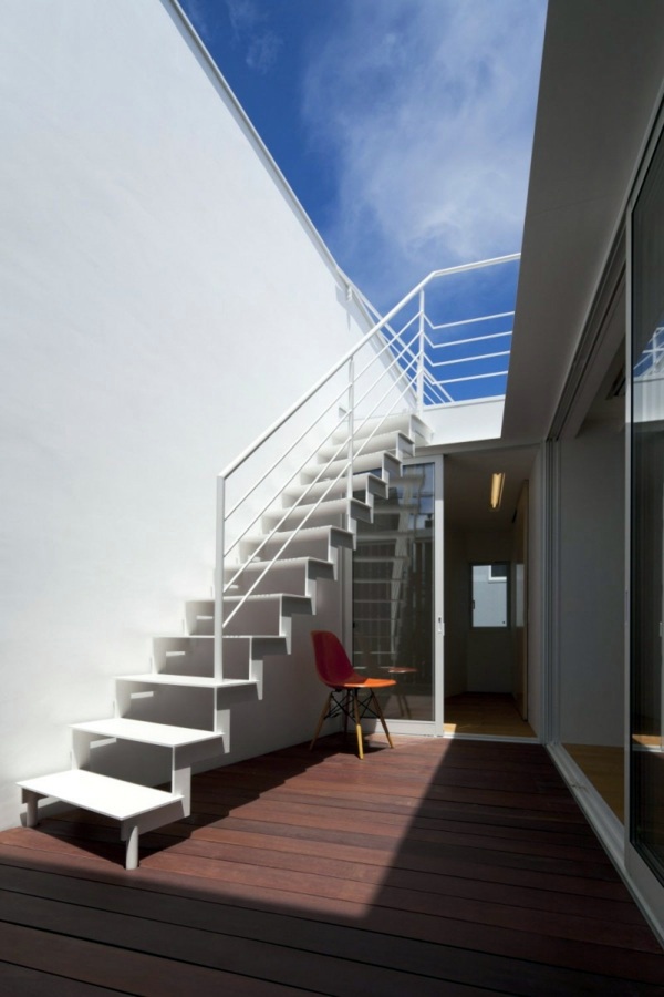 Double Megaphone by Atelier Tekuto + Yasuhiro Yamashita + Toshiyuki Fujimori