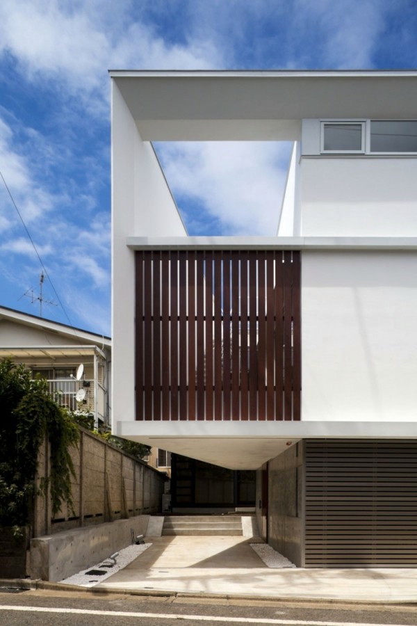 Double Megaphone by Atelier Tekuto + Yasuhiro Yamashita + Toshiyuki Fujimori